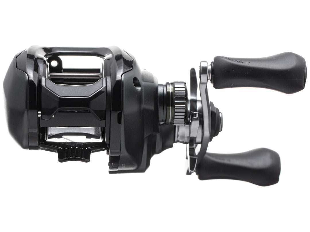 shimano casitas vs curado Shimano Curado 200 M Baitcast Reel